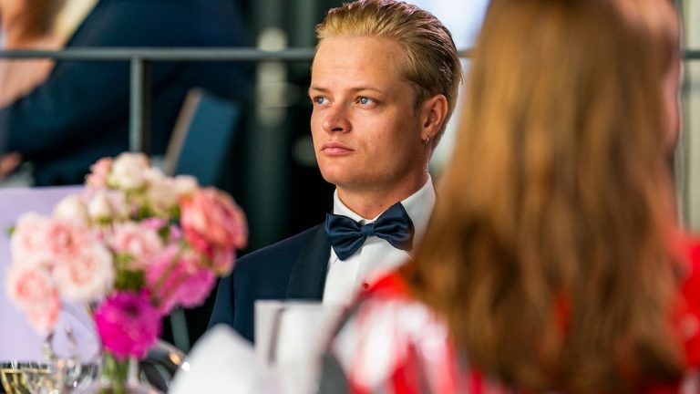 Marius Borg regresa a Noruega y lo hace con nueva novia