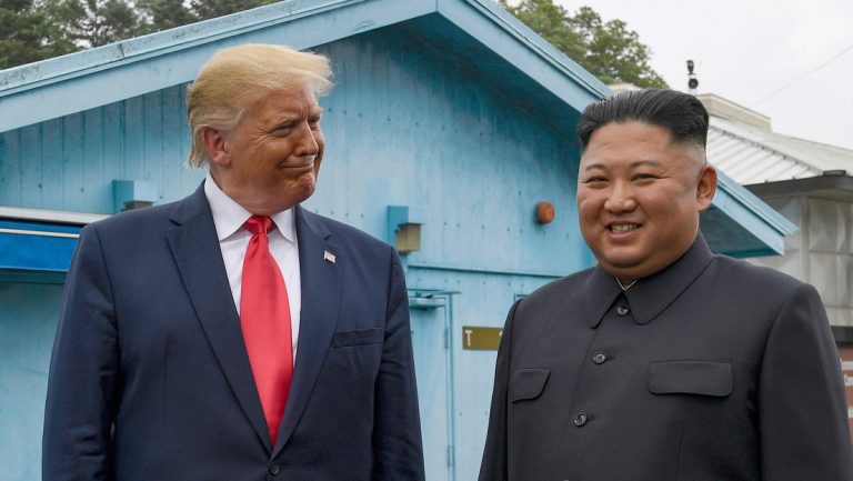 Trump promete contactar con Kim Jong-un