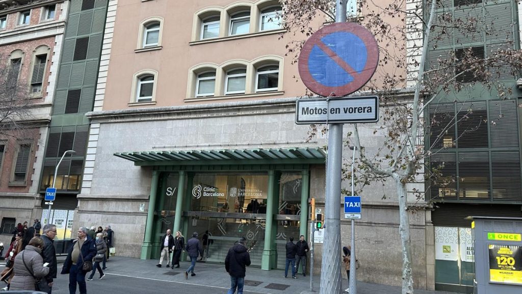 La Guàrdia Urbana de Barcelona multará a las motos mal aparcadas en estas zonas de la ciudad a partir del 1 de febrero