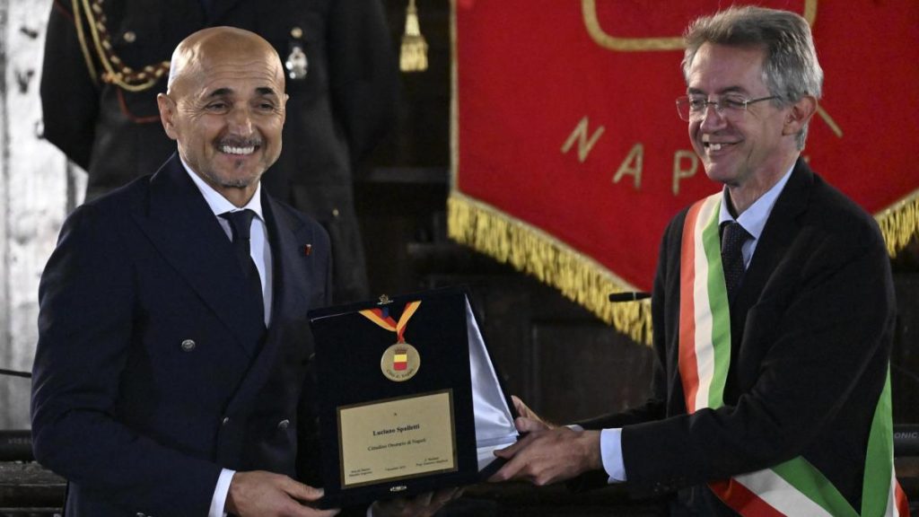 A Spalletti la cittadinanza onoraria di Napoli, con De Laurentiis