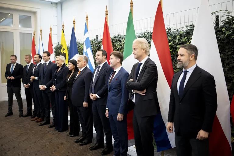 Abascal, Orban y Le Pen se citan para un acto público en Madrid por la cumbre de 'patriotas'