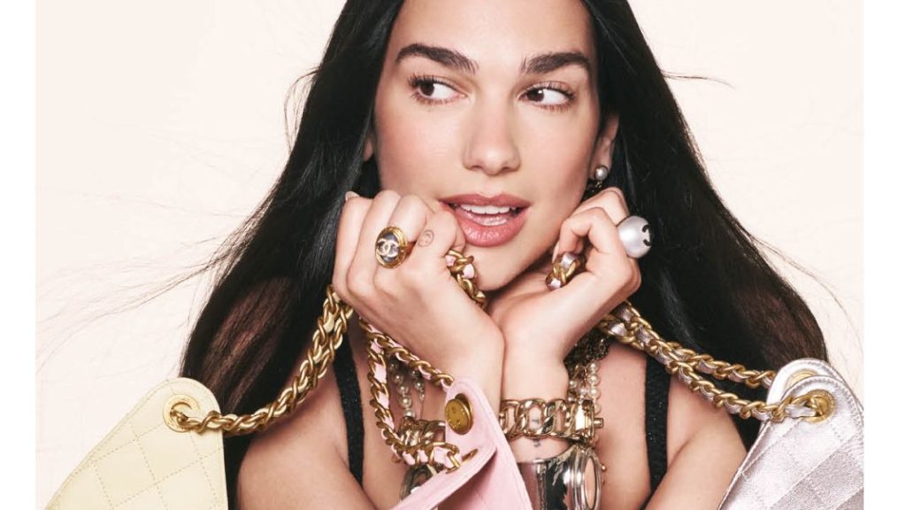 Dua Lipa es la imagen del nuevo bolso Chanel 25