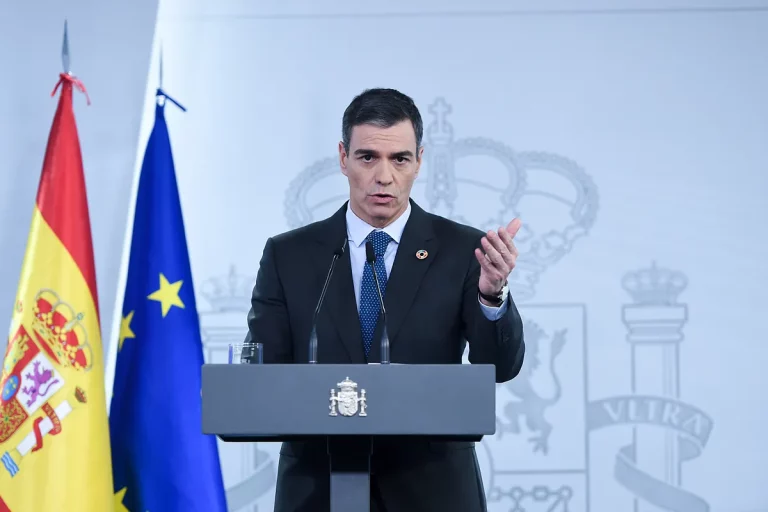 El Gobierno reactiva pensiones, cotizaciones y el escudo antiopas pero pospone rebajas fiscales