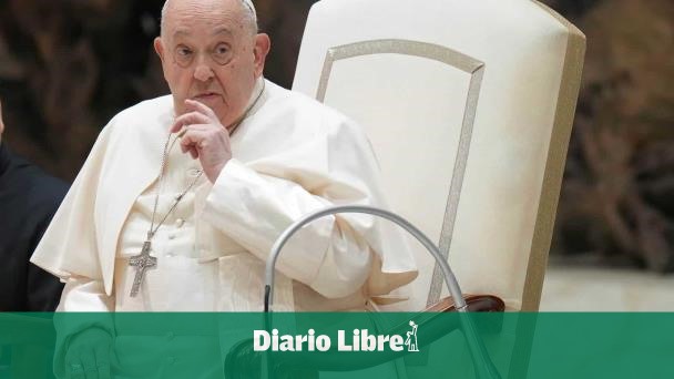 El papa urge afrontar impacto de los coches en medio ambiente