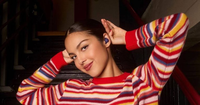 Este año Sony se anima con todo liquidando el precio también estos auriculares inalámbricos deportivos