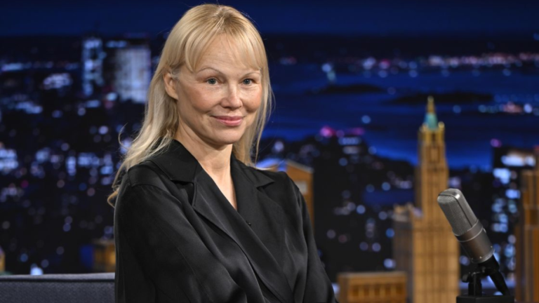 Pamela Anderson reacciona a la polémica lista de nominados al Óscar 2025