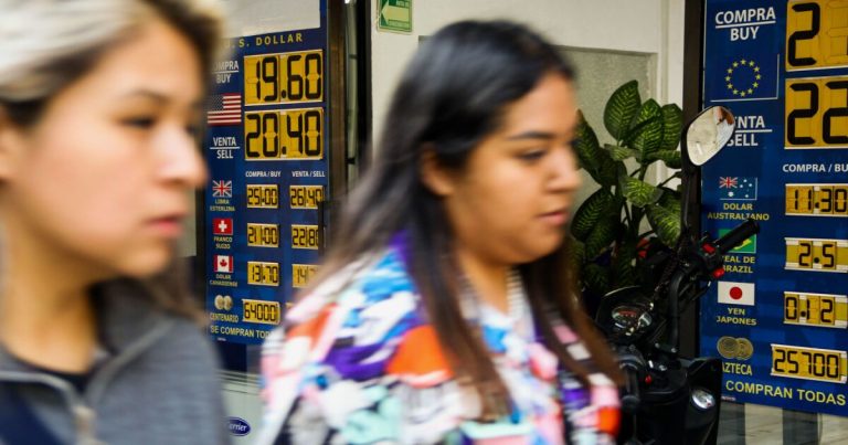 Peso rompe racha de cuatro semanas consecutivas de depreciación frente al dólar