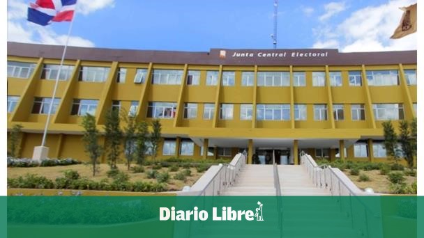 Pleno de la JCE asigna roles adicionales a miembros suplentes