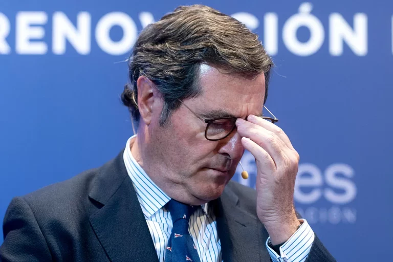 SMI: Gobierno y sindicatos rechazan, por insuficiente, el alza del 3% que plantea la CEOE