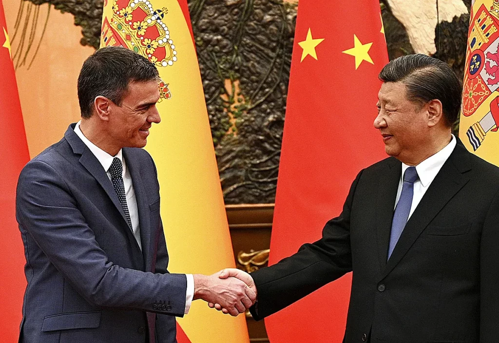 Sánchez refuerza la alianza con China para hacer frente a Trump