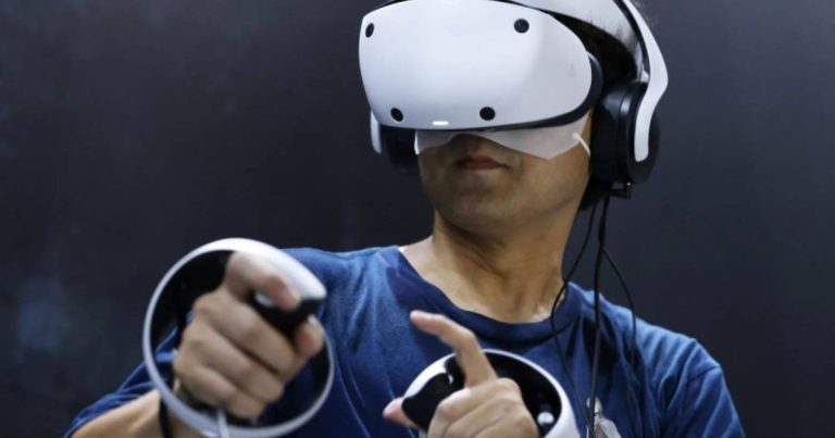 Sony sigue sin dar opción a la competencia rebajando esta vez las gafas de realidad virtual VR2