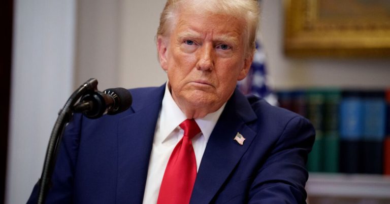 Trump niega amenazar con aranceles a Canadá y México para renegociar el T-MEC