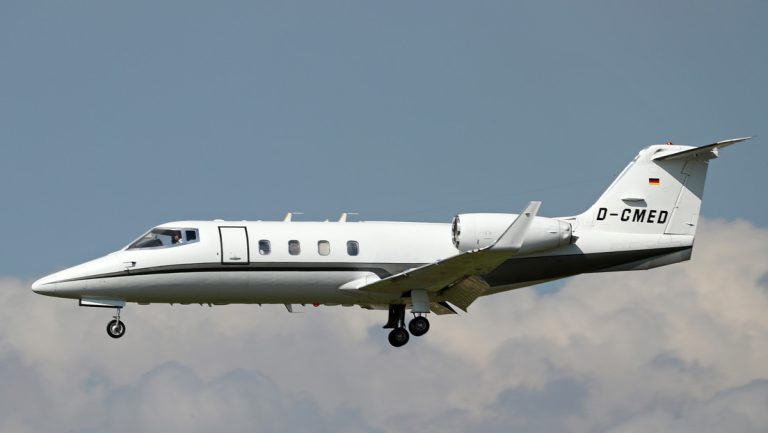 Más de 8.000 pacientes transportados: así es la empresa dueña de la avioneta estrellada en Filadelfia