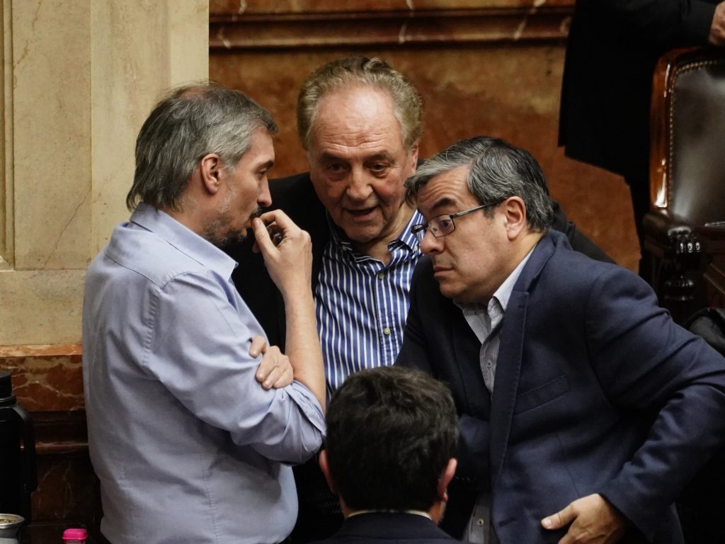 el Gobierno acelera el debate, mientras el peronismo busca resolver su interna