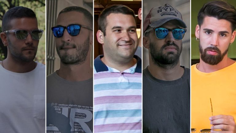 Rebajan la pena a dos de los cinco violadores de