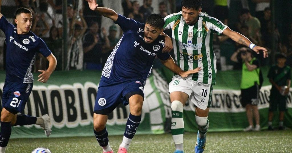 Acassuso rescató un empate agónico ante Excursionistas :: Olé