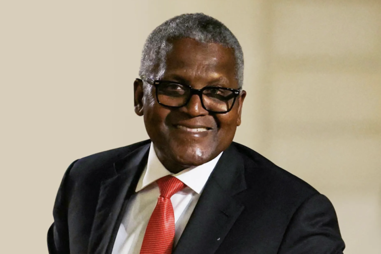 Así es como el hombre más rico de África duplicó su fortuna con una arriesgada apuesta de 23,000 mdd • Millonarios • Forbes México