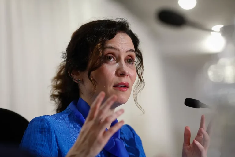 Ayuso activa el aumento hasta el 50% de las bonificaciones en el impuesto de Sucesiones y Donaciones entre hermanos, tíos y sobrinos