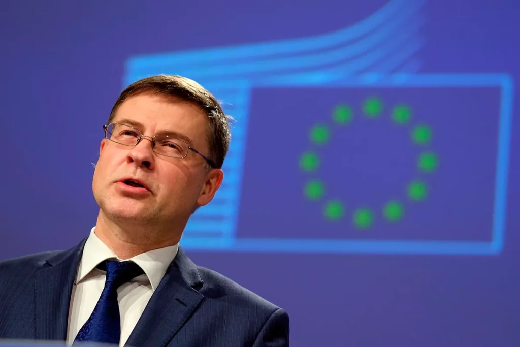 Bruselas promete "años" de flexibilidad fiscal para elevar el gasto militar