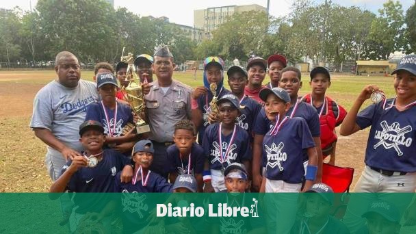 Capotillo Gana Torneo Béisbol para Niños de la PN