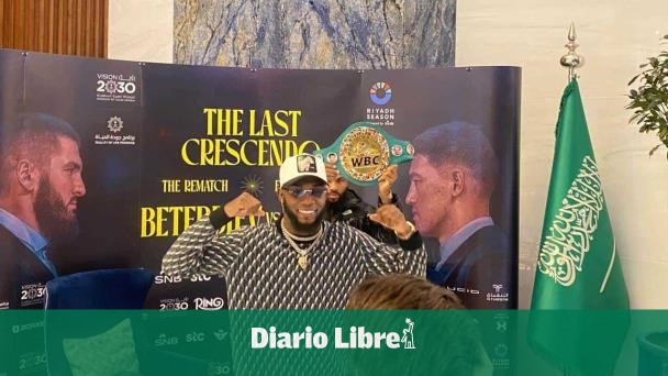 Carlos "Caballo Bronco" Adames está entrenando en Arabia Saudita