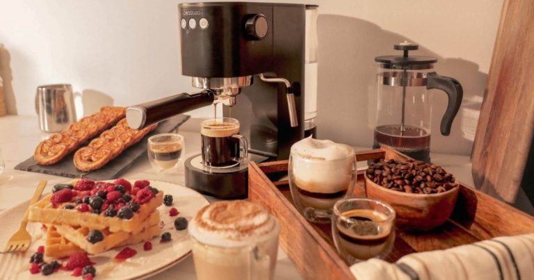 Cecotec se ha propuesto seguir agitando el mercado del café disminuyendo su cafetera más vendida en Amazon