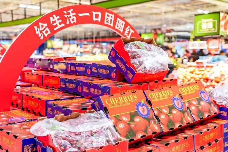 China vive una fiebre de la cereza y Chile se ha convertido en supermercado. Es un peligro para la industria chilena