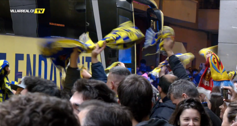 Dos aficionados del Villarreal, agredidos a la salida del estadio tras el derbi