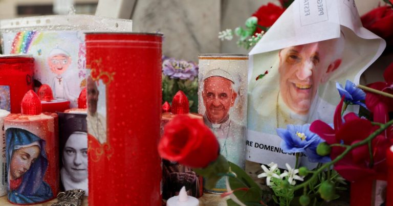 El papa se mantiene estable, pero en estado critico, por cuarto día