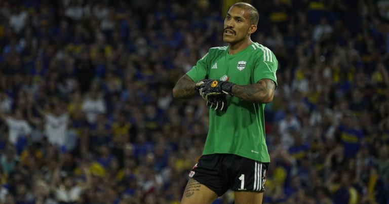 El particular análisis del arquero de Riestra tras igualar con Talleres: "Somos Deportivo Empate" :: Olé