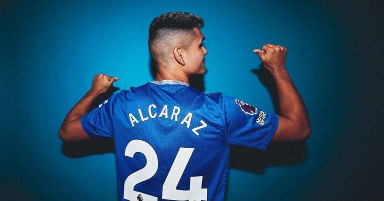 El particular caso de Charly Alcaraz: con tan solo 22 años fue anunciado ¡en el quinto club de su carrera! :: Olé