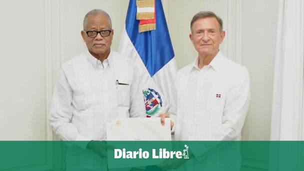 Embajador de Haití presenta cartas credenciales a Roberto Álvarez