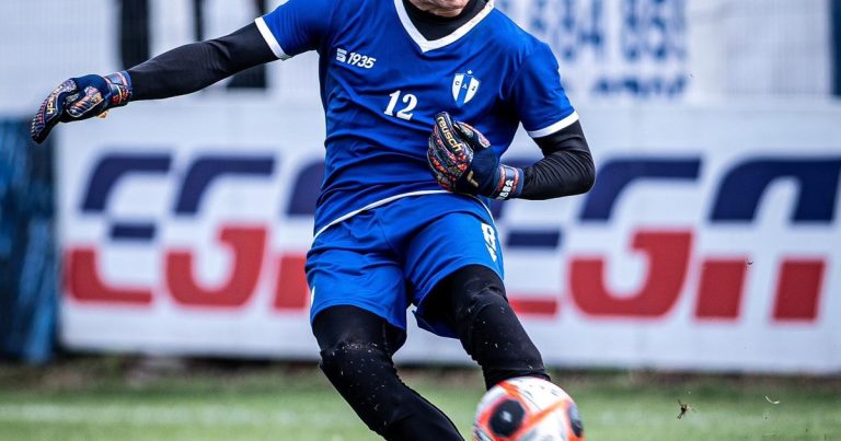 En pleno proceso legal por denuncia por abuso sexual, Sebastián Sosa volvió a atajar en el fútbol uruguayo tras 14 años :: Olé