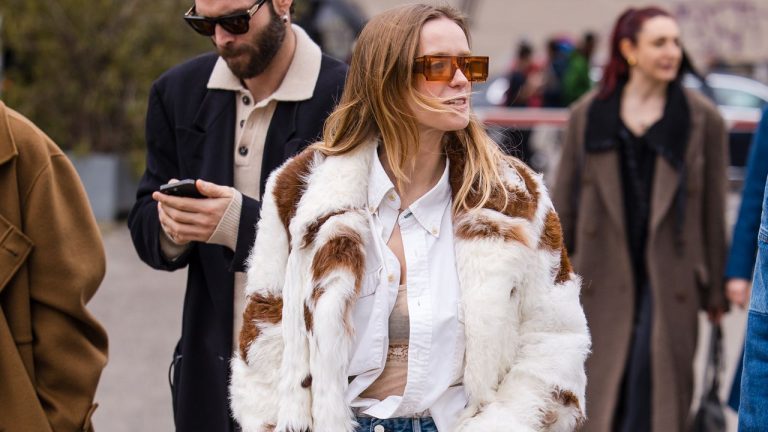 Estampado de vaca: así es el ‘animal print’ que está despuntando para las que no quieren vestir como las demás