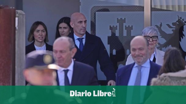 Fútbol: Rubiales afirma ante el juez que Hermoso consintió el beso
