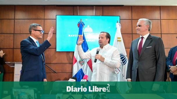 Juramentan a Eddy Olivares como ministro de Trabajo