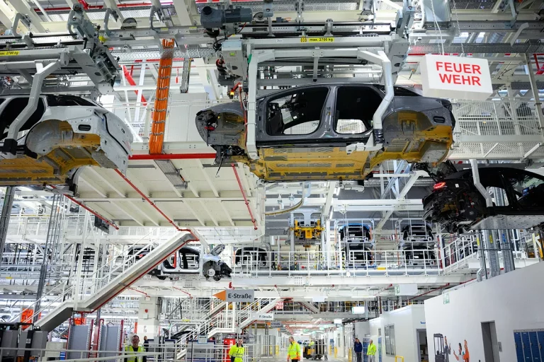 La eurozona, estancada y con precios al alza en plena ofensiva comercial de Trump