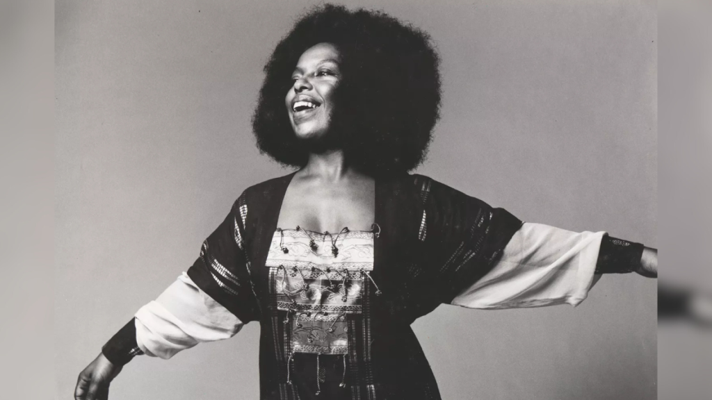 La inolvidable noche que Roberta Flack recibió un Grammy a la trayectoria musical en 2020