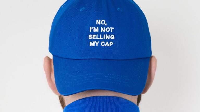 “La moda es un sector serio, pero no tenemos que olvidarnos de divertirnos por el camino”: Style Not Com sobre su colección cápsula con Zara