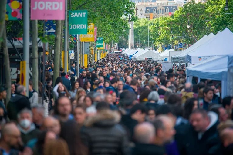 La población de España renueva récord con más de 49 millones de personas por la inmigración