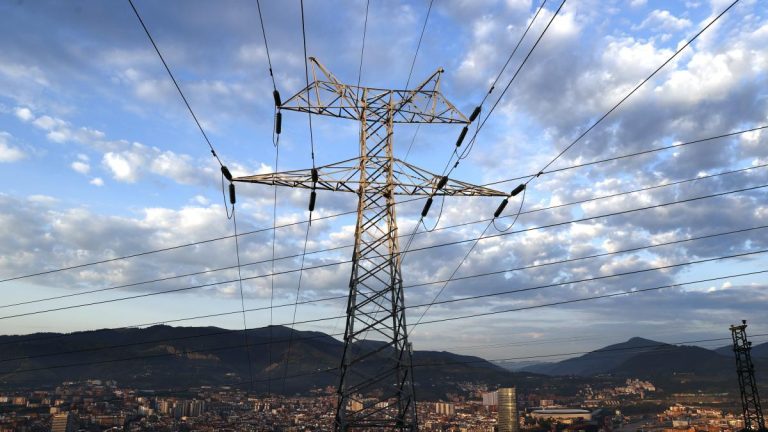 Las gasolinas y la luz impulsan el repunte de la inflación al 2,9%