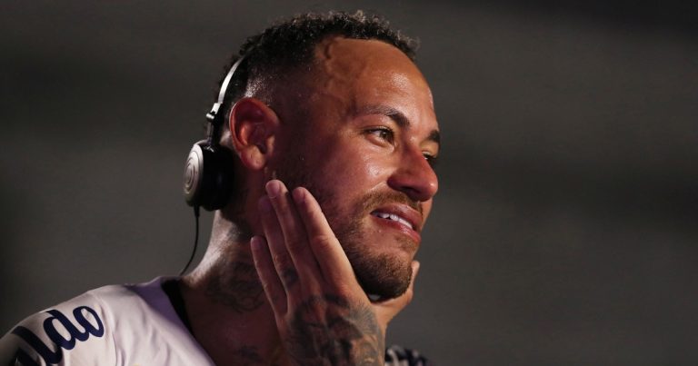 Los palos de la prensa de Brasil para Neymar luego de su fallido debut como titular en Santos :: Olé