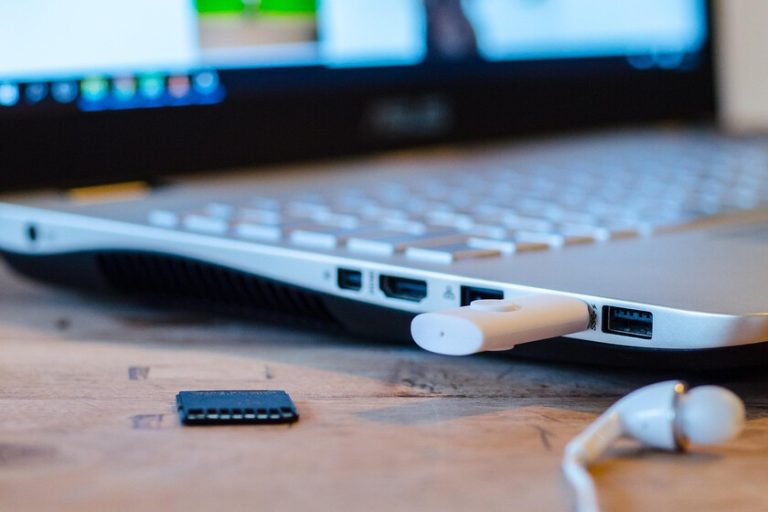 Los puertos USB de tu PC esconden un secreto que apenas se conoce y que hará que les saques más provecho