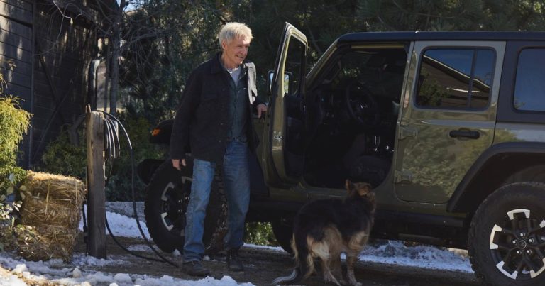 "Manual del propietario" es una película de Jeep protagonizada por Harrison Ford