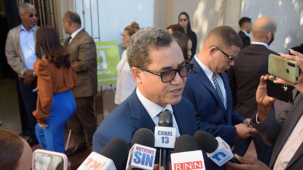 Ministro de Trabajo: el 20 % es el punto medio para aumento salarial