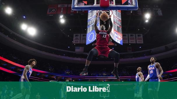 NBA: Tyler Herro anota 30 puntos y el Heat derrota 108-101 a los 76ers