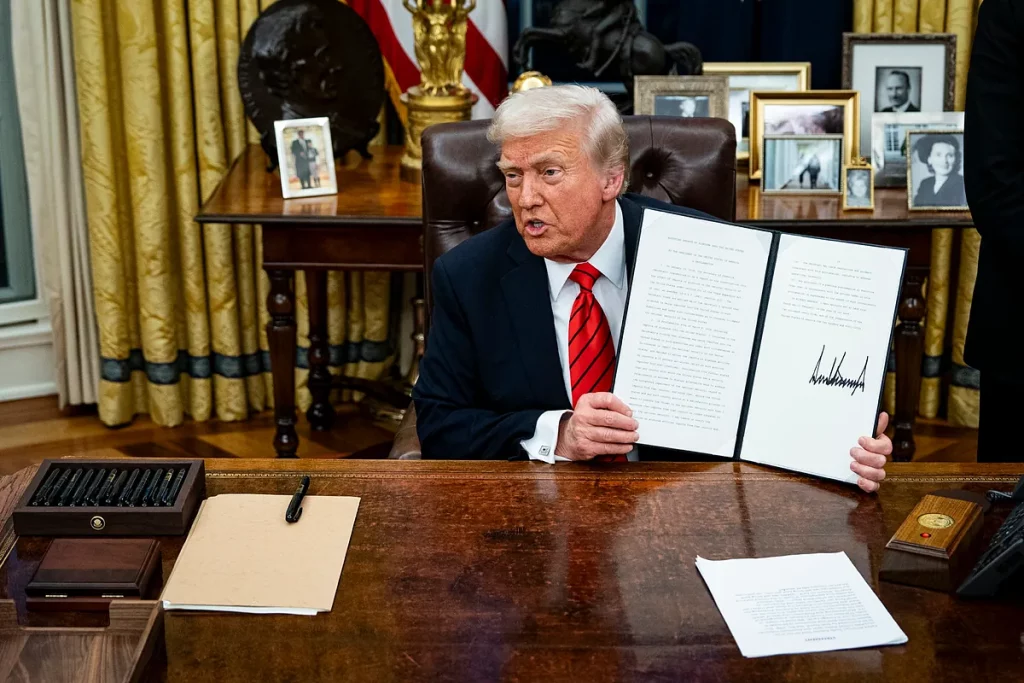 Nuevo golpe de Trump al comercio mundial