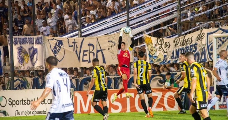 Quilmes cerró una semana caliente con un tibio empate :: Olé