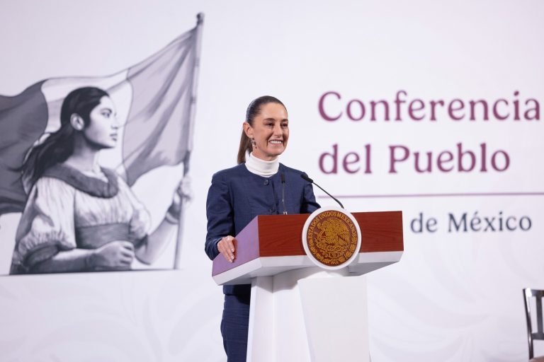 Sheinbaum dijo a Trudeau que México aún no definía si contestaría con aranceles a EU