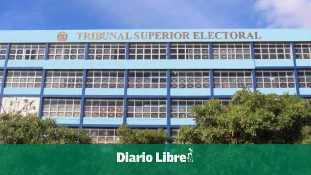 TSE aplaza recursos por conflictos internos del PLD